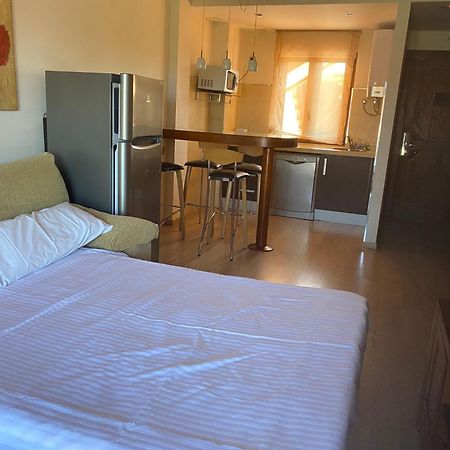 Apartamentos Ciudad de Petra Santillana del Mar Habitación foto