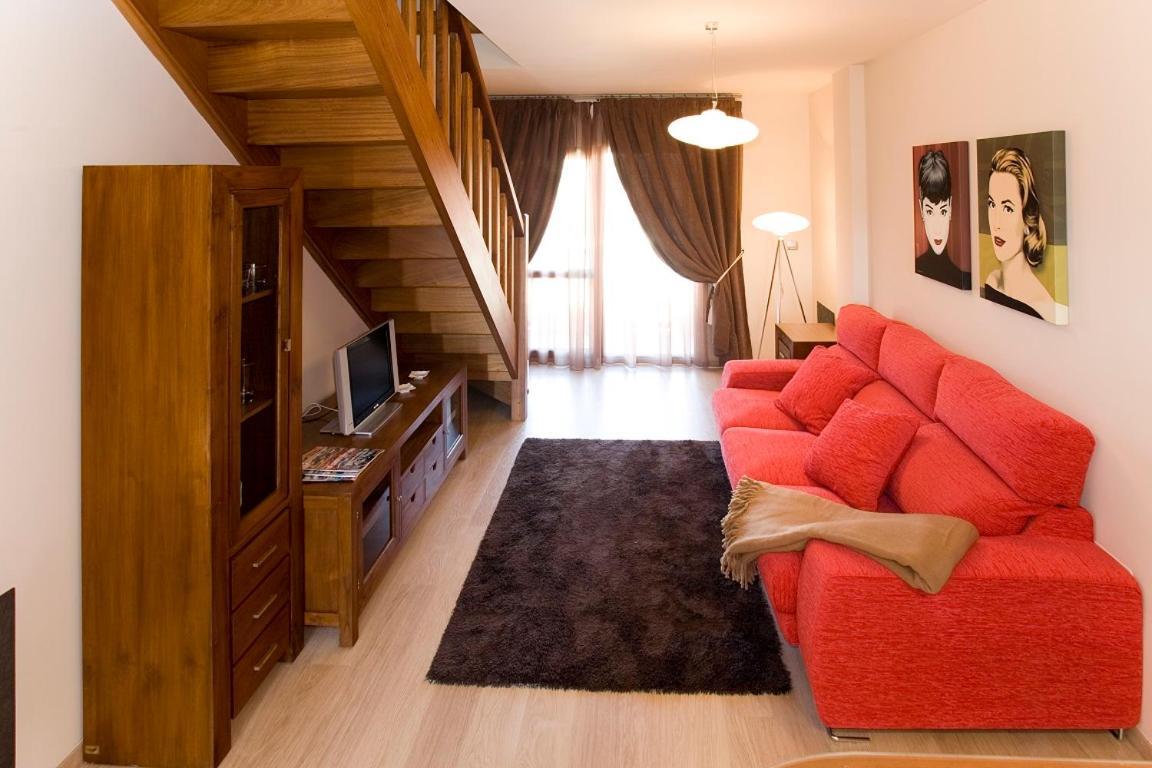 Apartamentos Ciudad de Petra Santillana del Mar Exterior foto